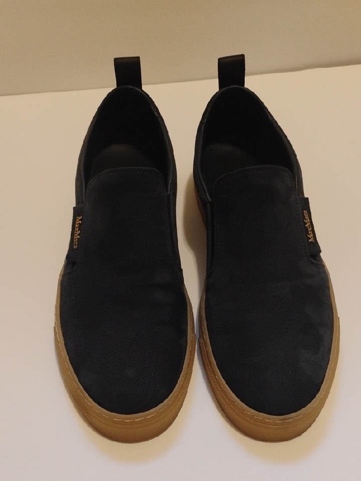 Maxmara Navy Slip-On Women’s Sneakers With Gum Sole Size 40